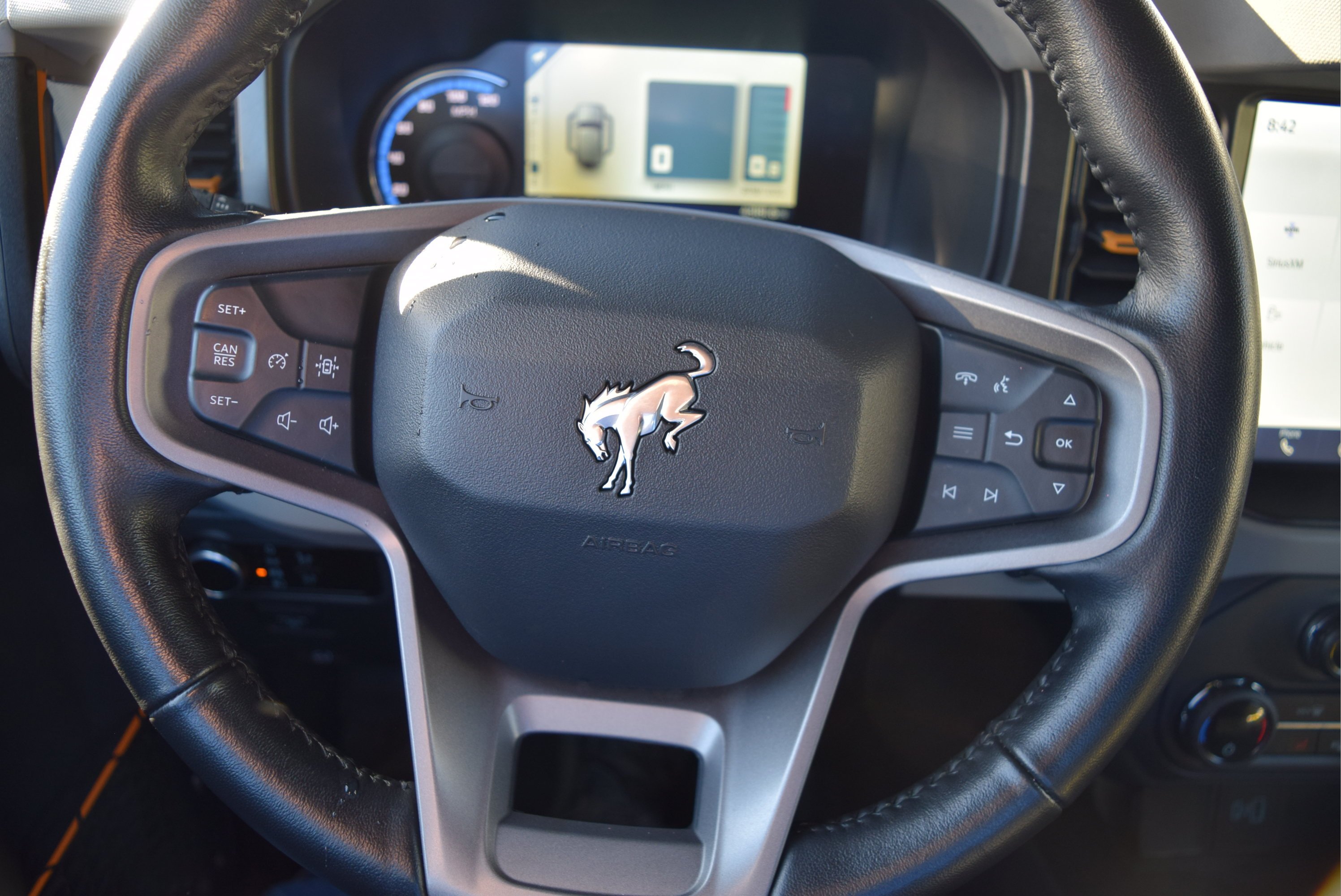 Certified 2023 Ford Bronco Badlands w/ Sasquatch Package AWD/4WD image 11