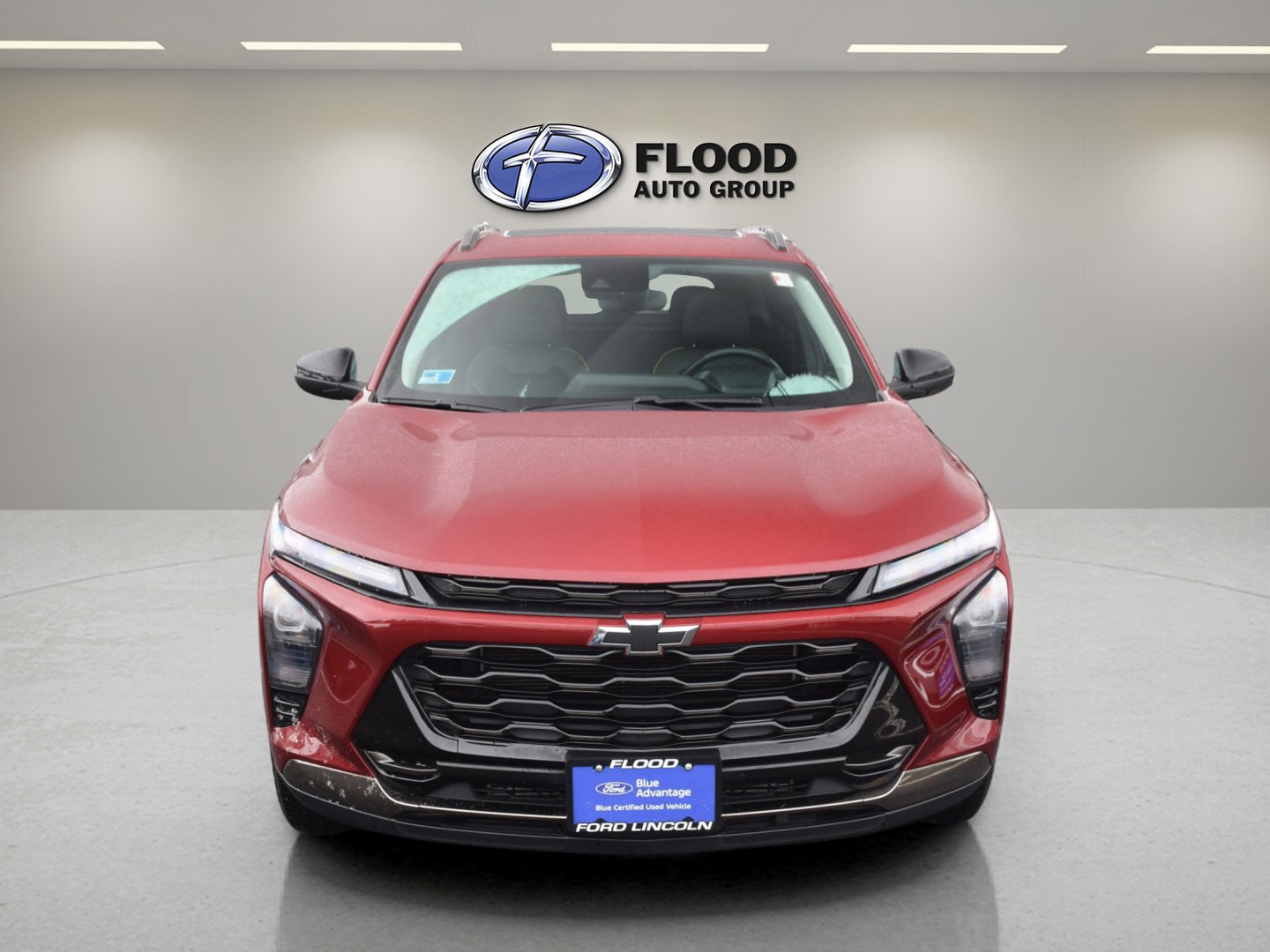 Used 2024 Chevrolet Trax ACTIV w/ Sunroof Package FWD image 2