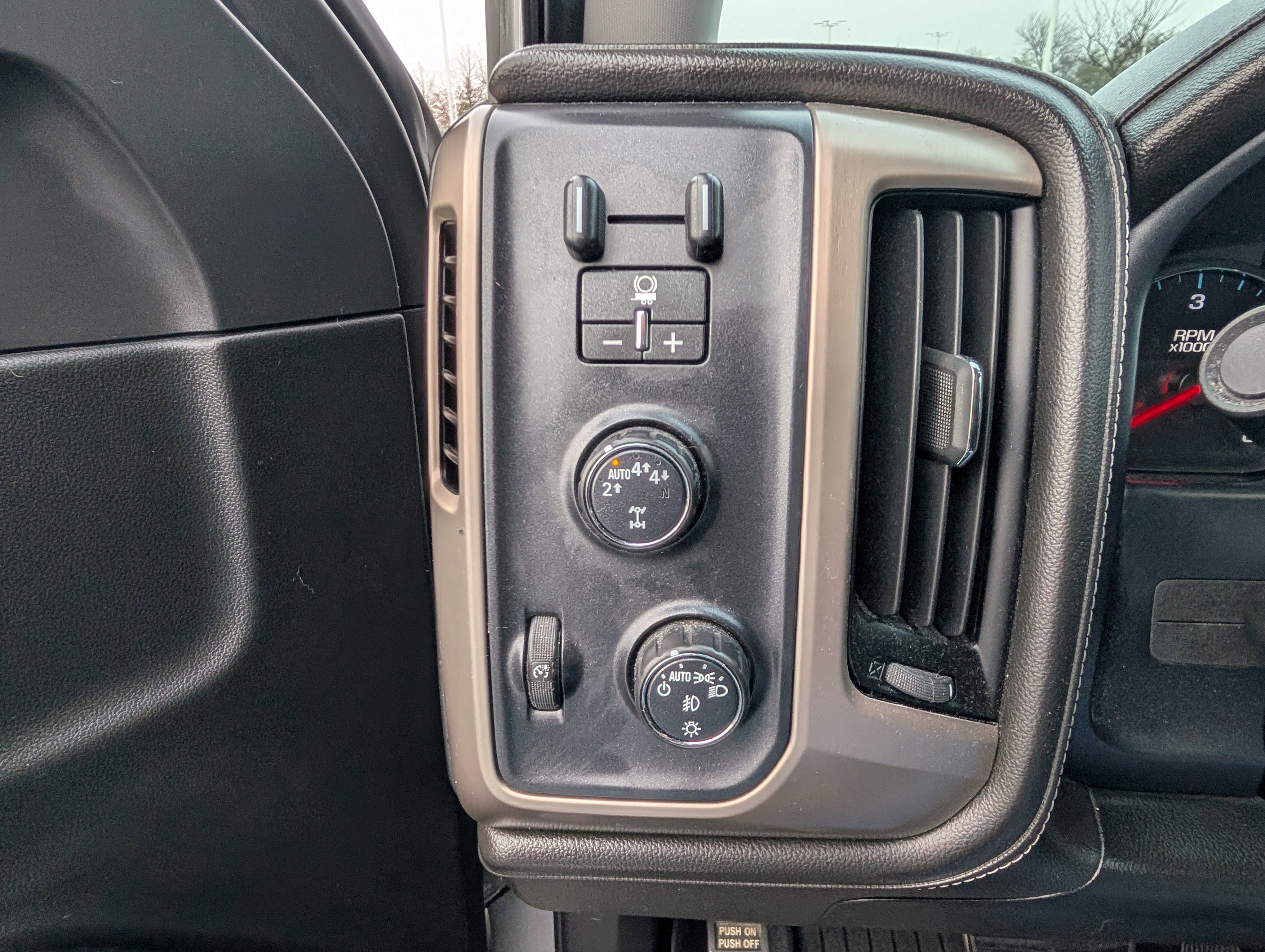 Used 2018 GMC Sierra 1500 Denali w/ Denali Ultimate Package image 21