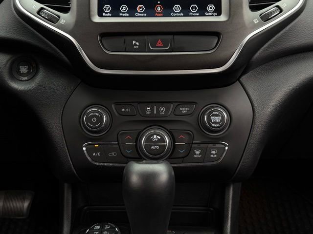 Used 2020 Jeep Cherokee Trailhawk w/ Cold Weather Group AWD/4WD image 25