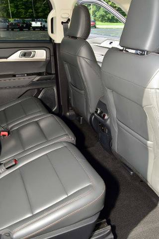 Certified 2025 Ford Explorer Active w/ Active Comfort Package AWD/4WD image 30