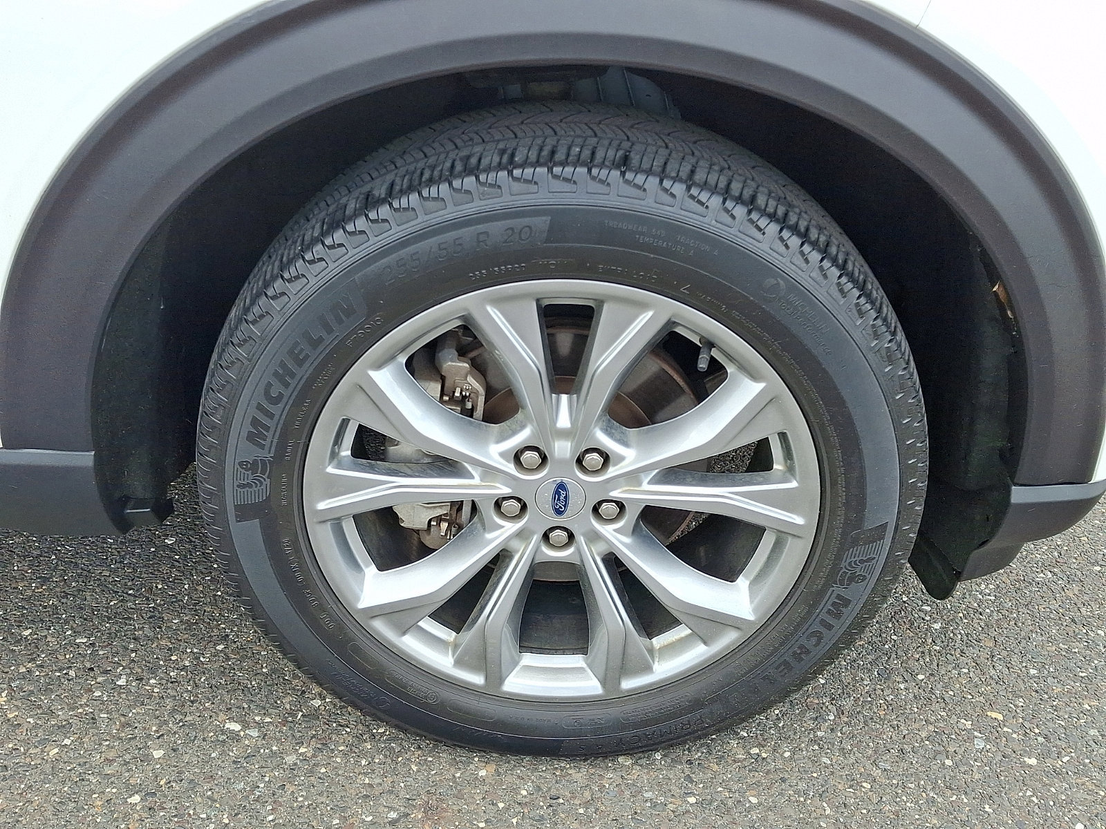 Certified 2021 Ford Explorer XLT w/ Equipment Group 202A image 8