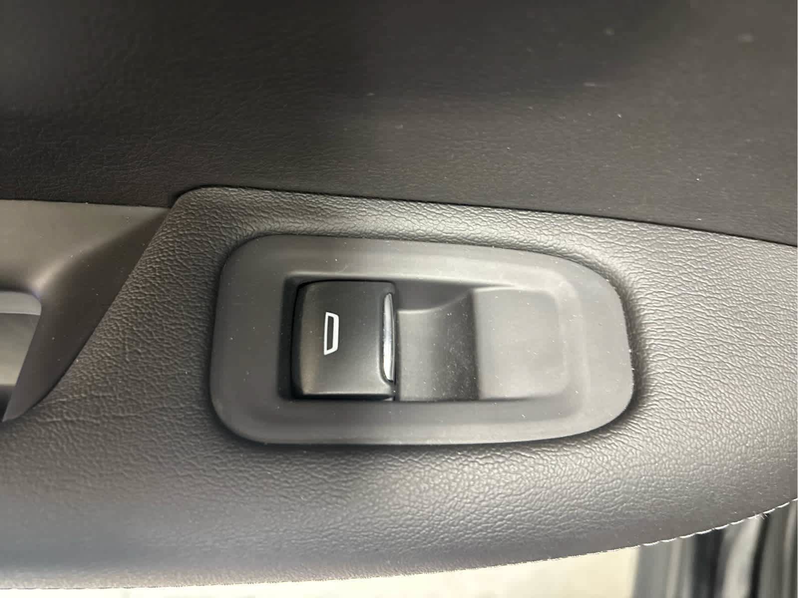 Used 2020 Cadillac XT5 Premium Luxury AWD/4WD image 26