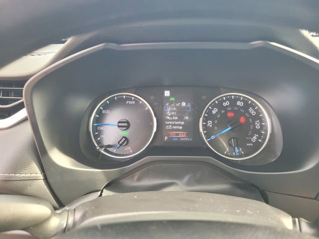 Used 2022 Toyota RAV4 LE image 29