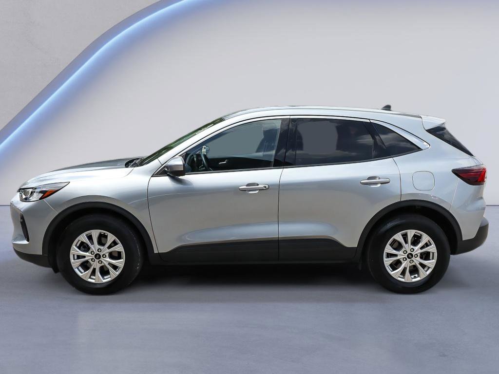 Certified 2024 Ford Escape Active w/ Tech Pack #2 AWD/4WD image 3