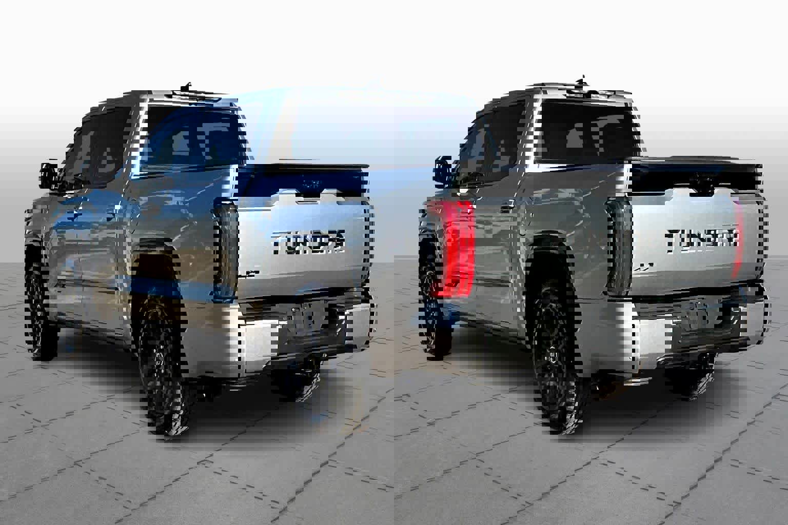 Used 2023 Toyota Tundra Platinum image 4