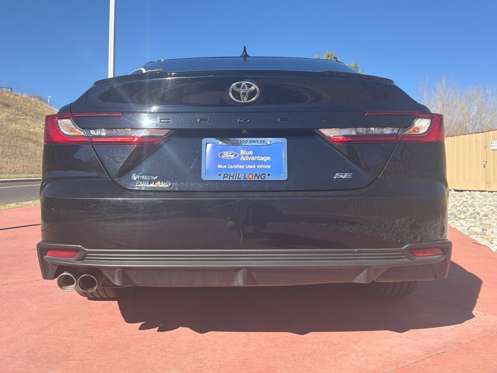 Used 2025 Toyota Camry SE FWD image 4