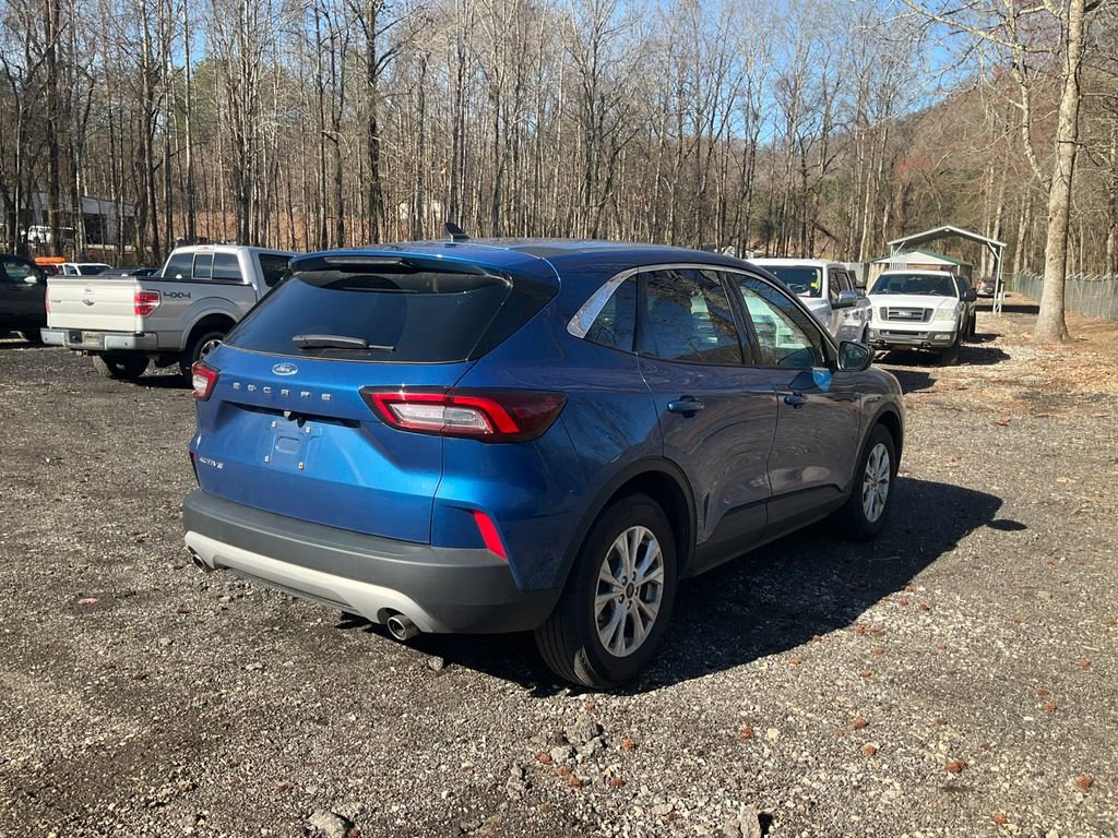 Certified 2023 Ford Escape Active w/ Cold Weather Package image 3