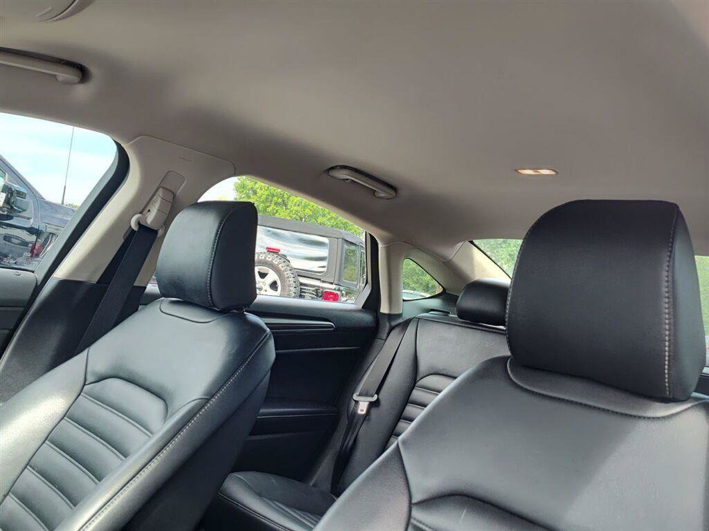Certified 2020 Ford Fusion SEL FWD image 9