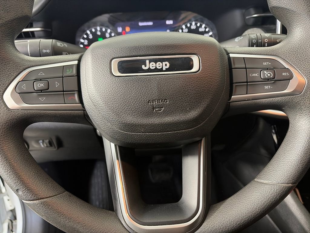 Used 2023 Jeep Compass Sport image 16