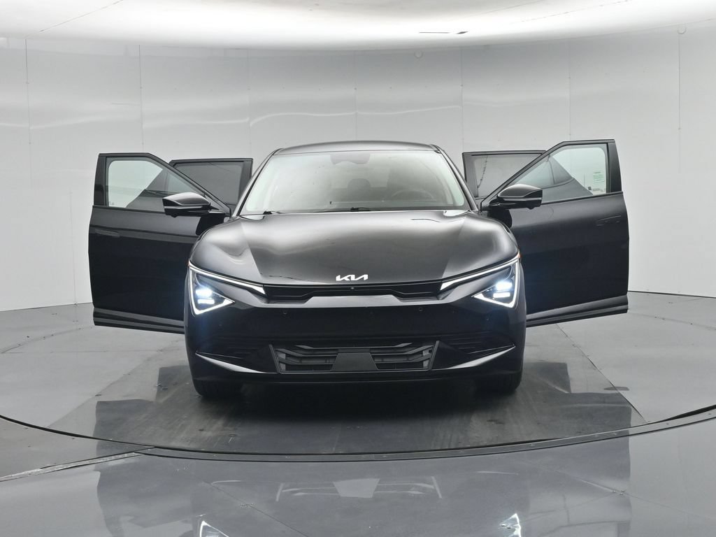Used 2025 Kia EV6 Wind RWD image 33
