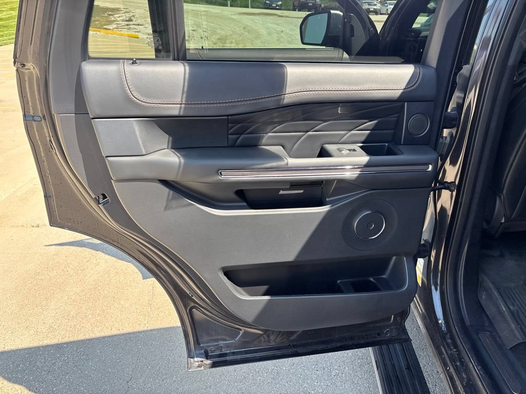 Certified 2024 Ford Expedition Platinum AWD/4WD image 28