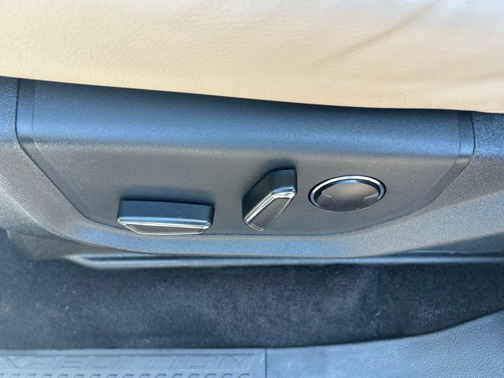 Certified 2022 Ford Expedition Max Limited AWD/4WD image 14