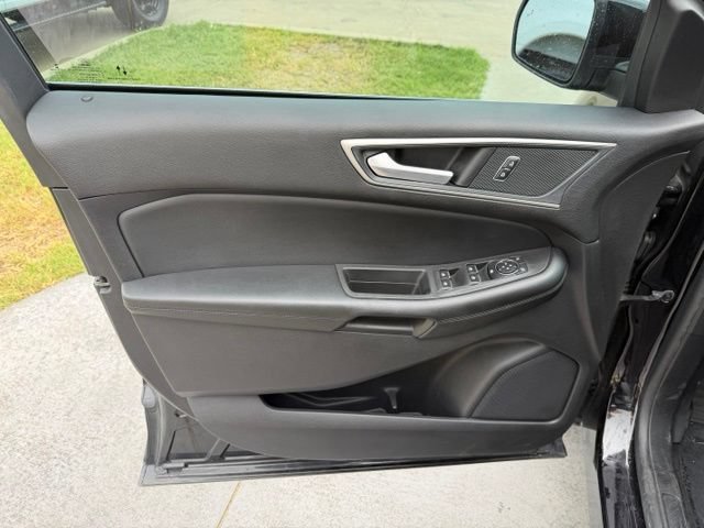 Certified 2022 Ford Edge SEL w/ Convenience Package AWD/4WD image 9