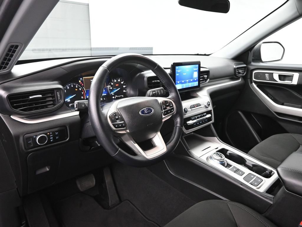 Certified 2023 Ford Explorer XLT image 19