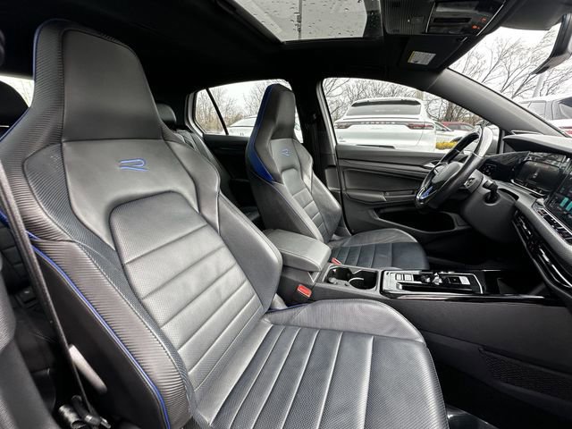 Used 2024 Volkswagen Golf R image 36
