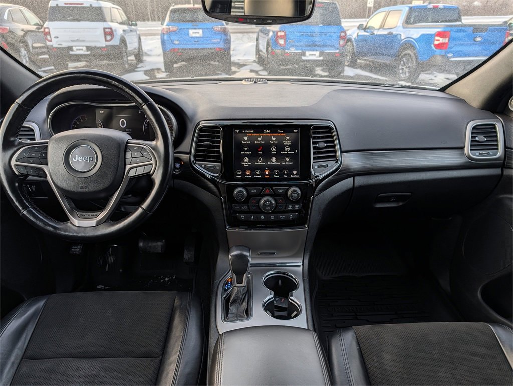 Used 2020 Jeep Grand Cherokee Altitude image 12