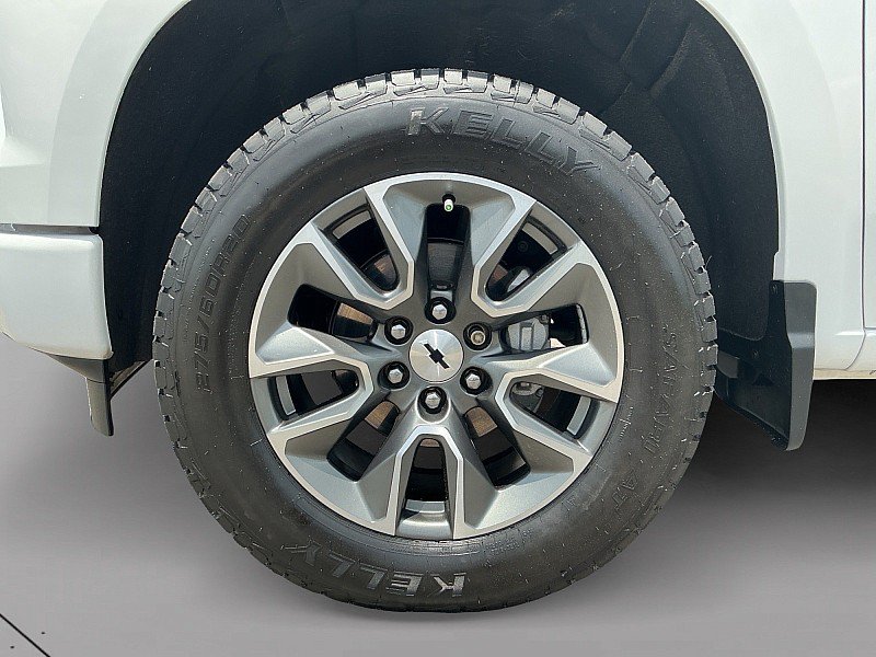 Used 2022 Chevrolet Silverado 1500 RST w/ Z71 Off-Road Package AWD/4WD image 9