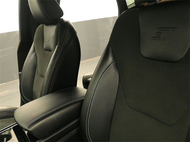 Certified 2020 Ford Edge ST image 23