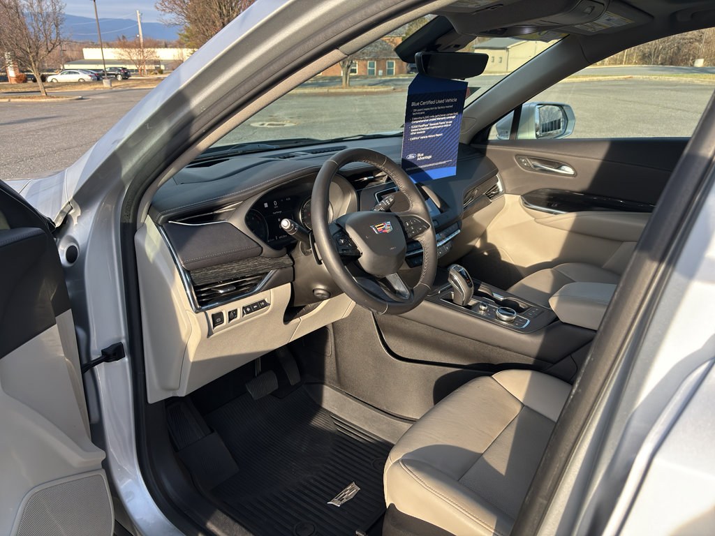 Used 2019 Cadillac XT4 Premium Luxury image 17