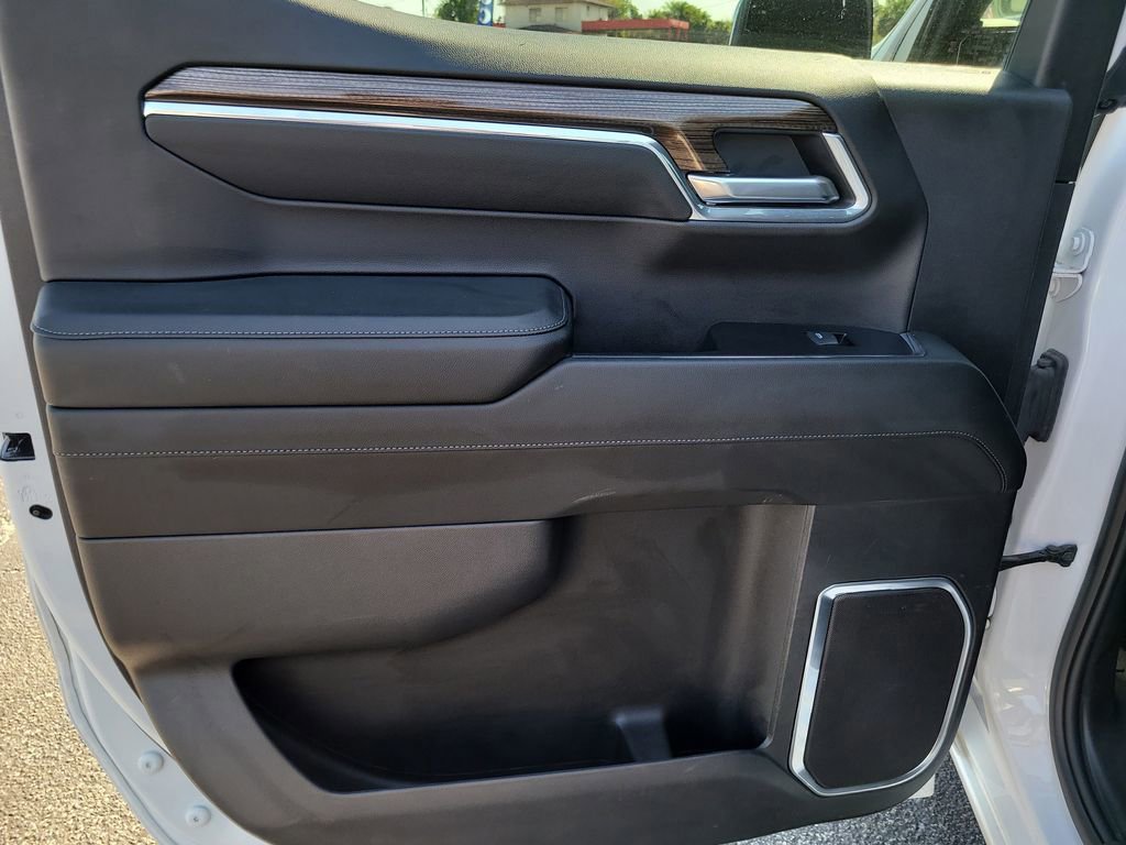 Used 2024 Chevrolet Silverado 1500 LT image 10