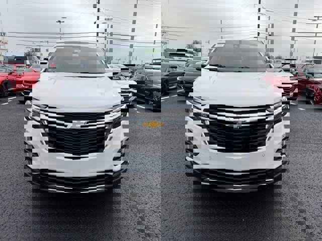 Used 2022 Chevrolet Equinox LT w/ LPO, Floor Liner Package image 3