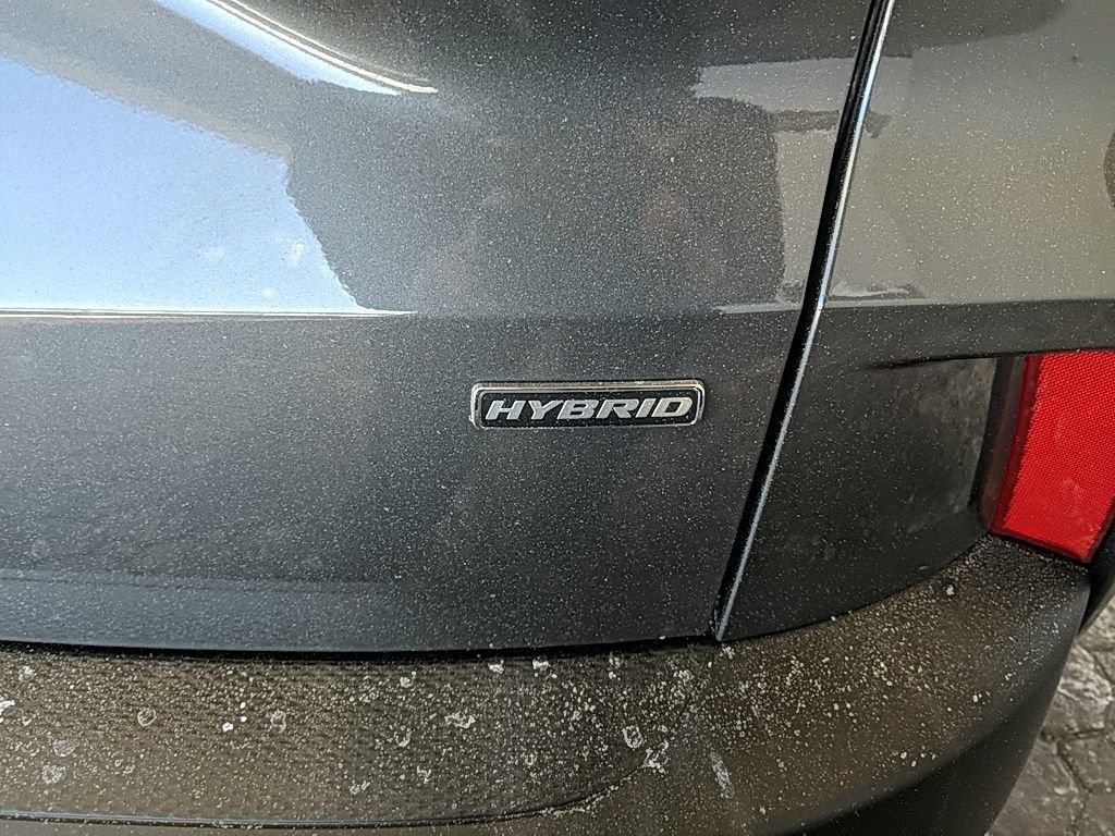 Certified 2025 Ford Escape Platinum image 10