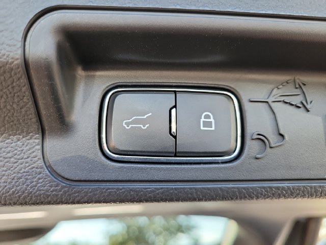 Certified 2023 Ford Explorer Limited w/ Limited Technology Package AWD/4WD image 35
