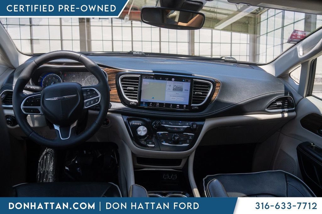Used 2023 Chrysler Pacifica Limited FWD image 4