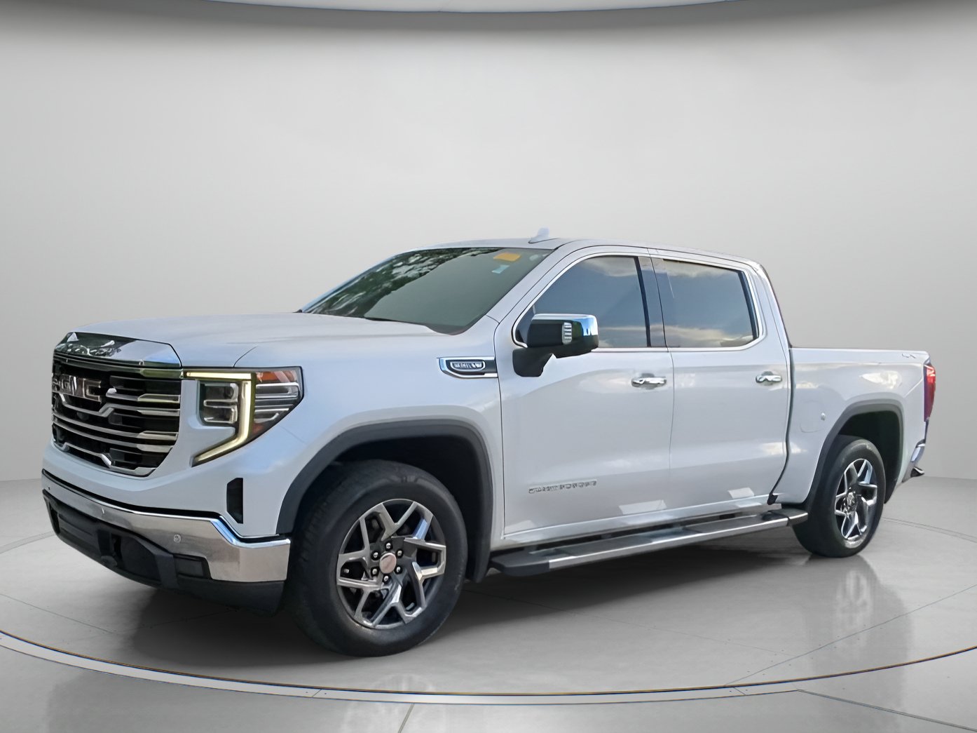 Used 2022 GMC Sierra 1500 SLT w/ SLT Premium Package AWD/4WD image 13