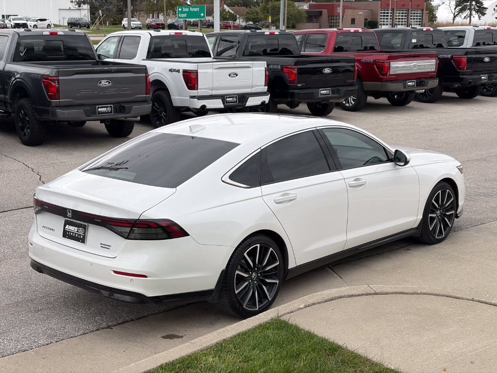 Used 2025 Honda Accord Touring image 6