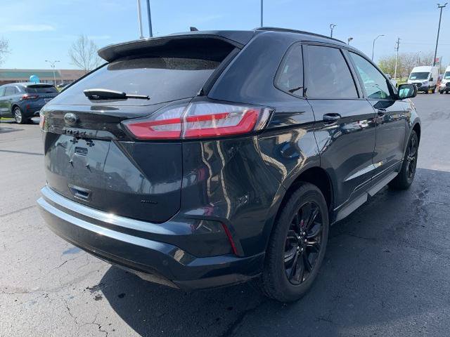 Certified 2023 Ford Edge SE w/ Black Appearance Package AWD/4WD image 5