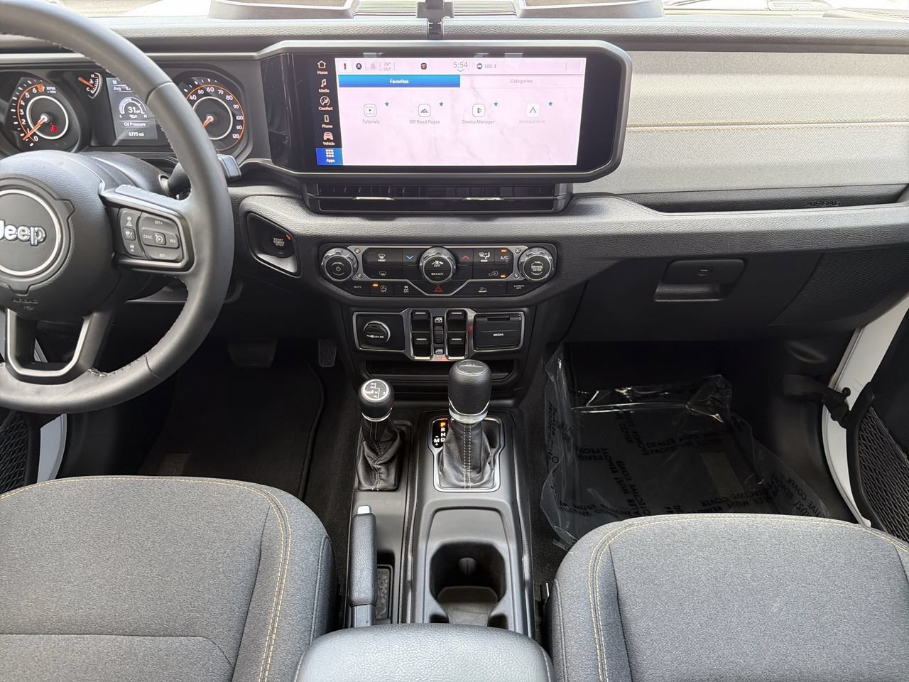 Used 2025 Jeep Gladiator Sport AWD/4WD image 14