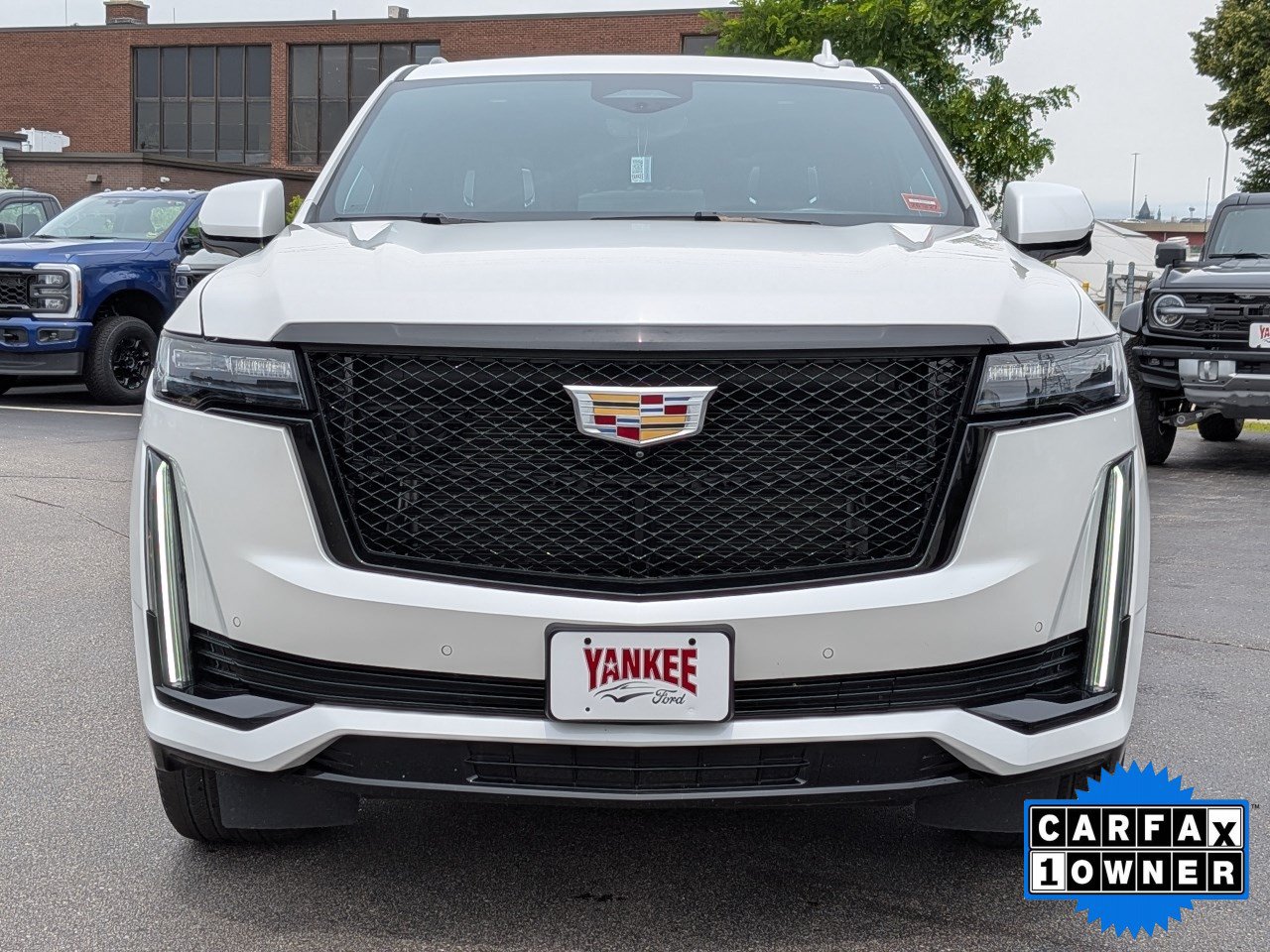 Used 2023 Cadillac Escalade Sport Platinum AWD/4WD image 9