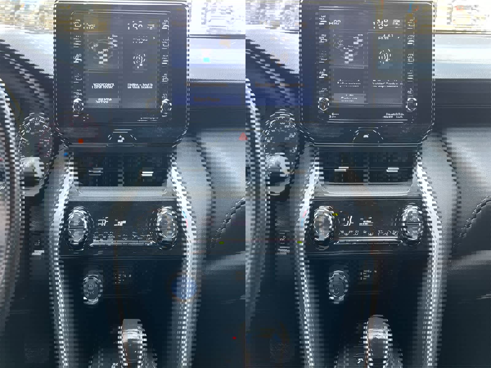 Used 2021 Toyota Venza LE image 28