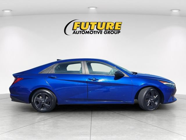 Used 2021 Hyundai Elantra SEL w/ Convenience Package FWD image 3