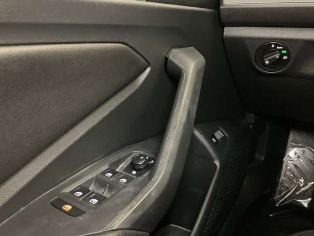 Used 2019 Volkswagen Jetta SE image 19