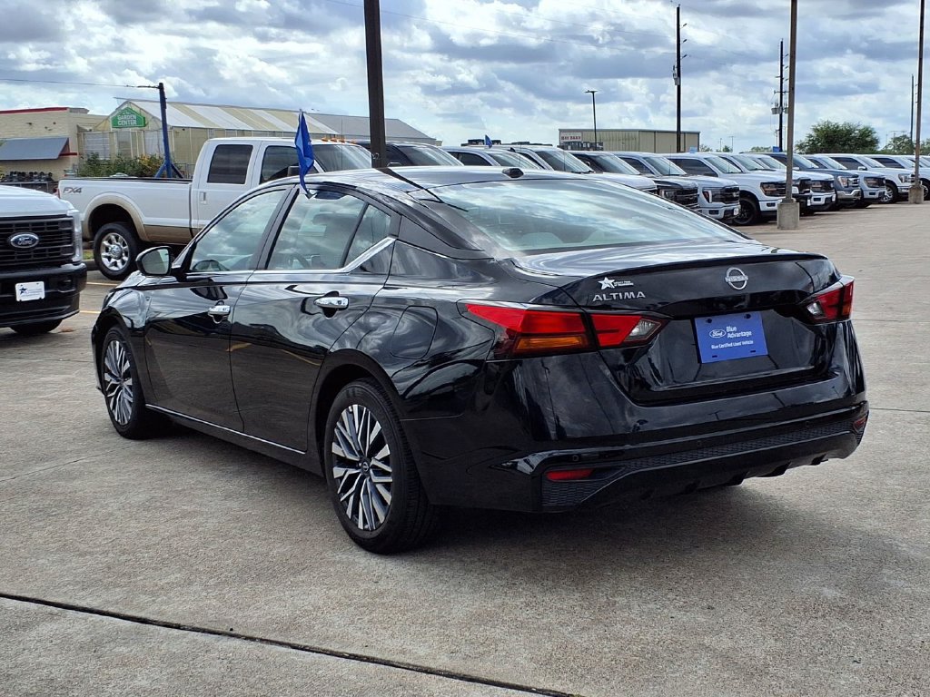 Used 2025 Nissan Altima 2.5 SV FWD image 4