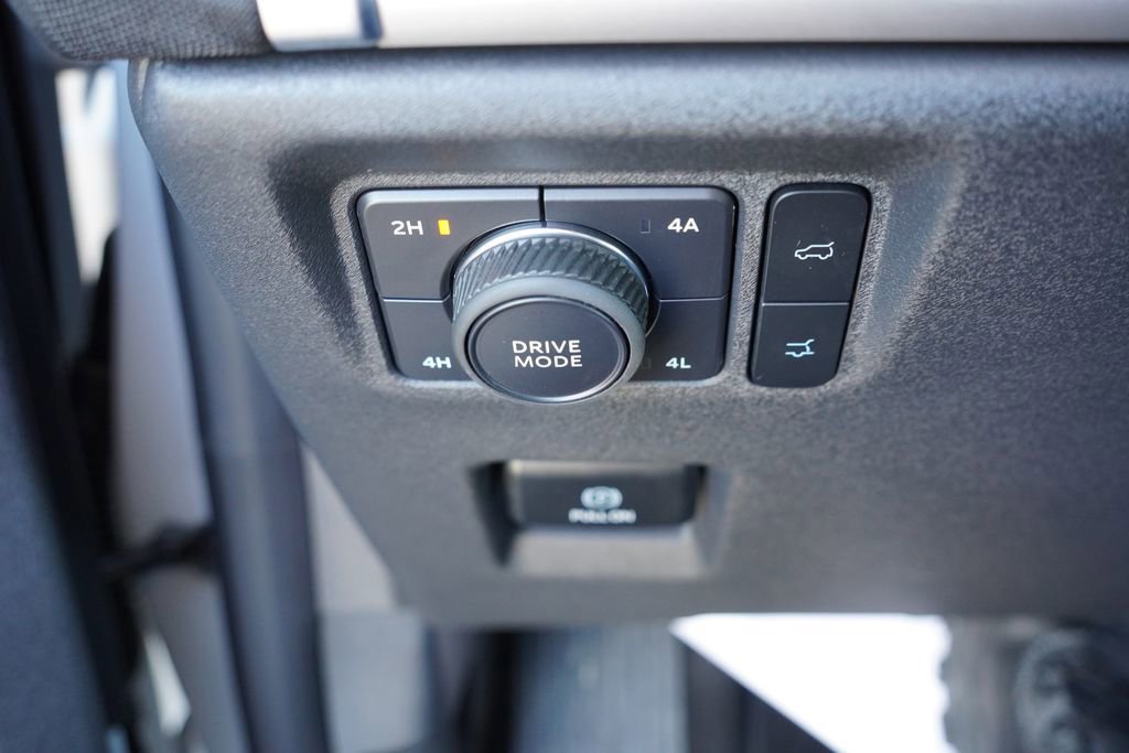 Certified 2025 Ford Expedition Max Active image 30