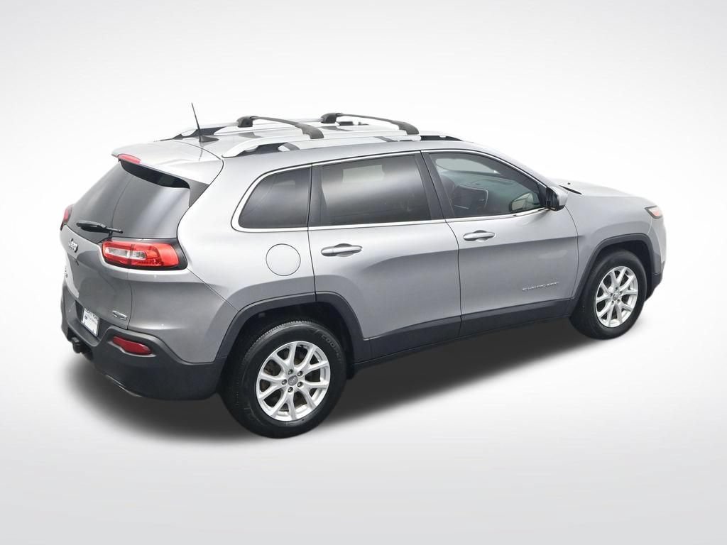 Used 2017 Jeep Cherokee Latitude w/ Trailer Tow Group AWD/4WD image 28