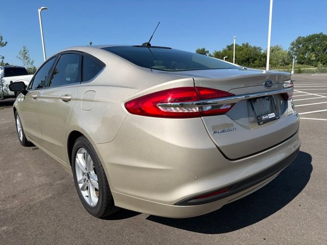Certified 2018 Ford Fusion SE w/ Fusion SE Technology Package FWD image 11