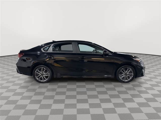 Used 2023 Kia Forte GT-Line w/ GT-Line Premium Package FWD image 7