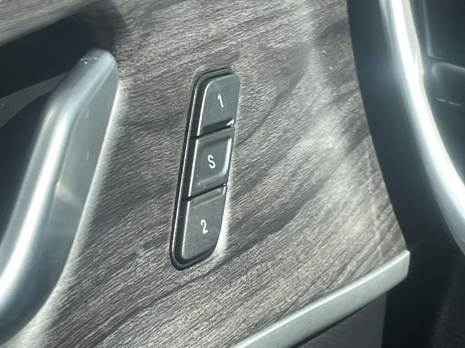 Used 2022 Jeep Grand Cherokee L Limited w/ Trailer Tow Group (B) image 29