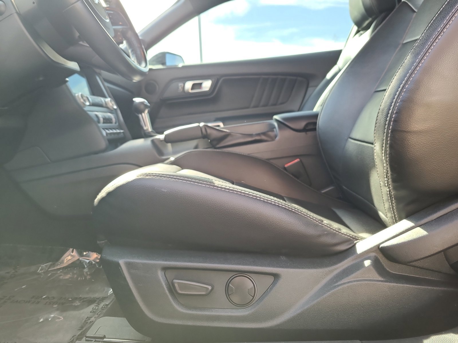 Certified 2022 Ford Mustang Premium image 14