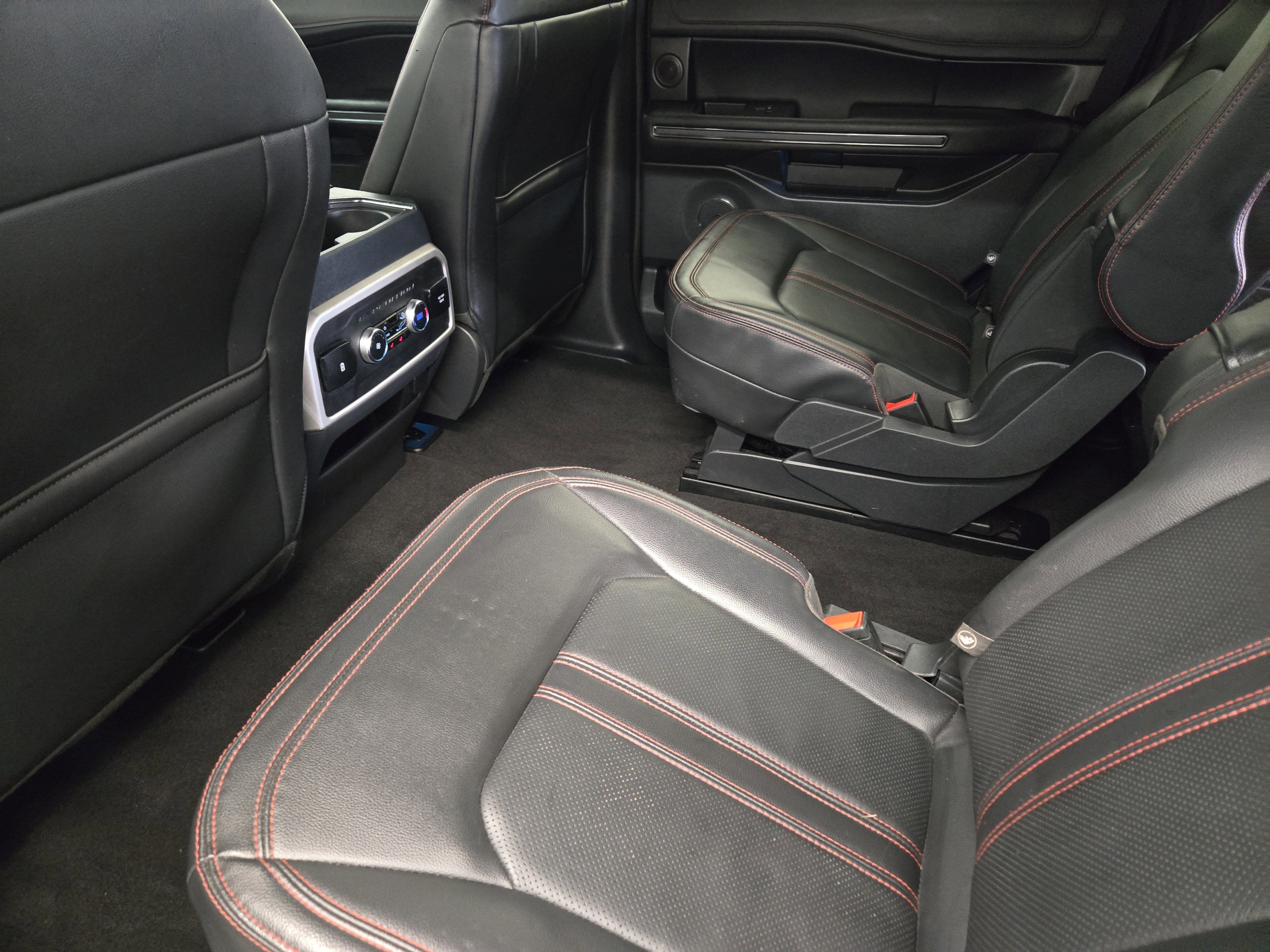 Certified 2024 Ford Expedition Limited AWD/4WD image 30