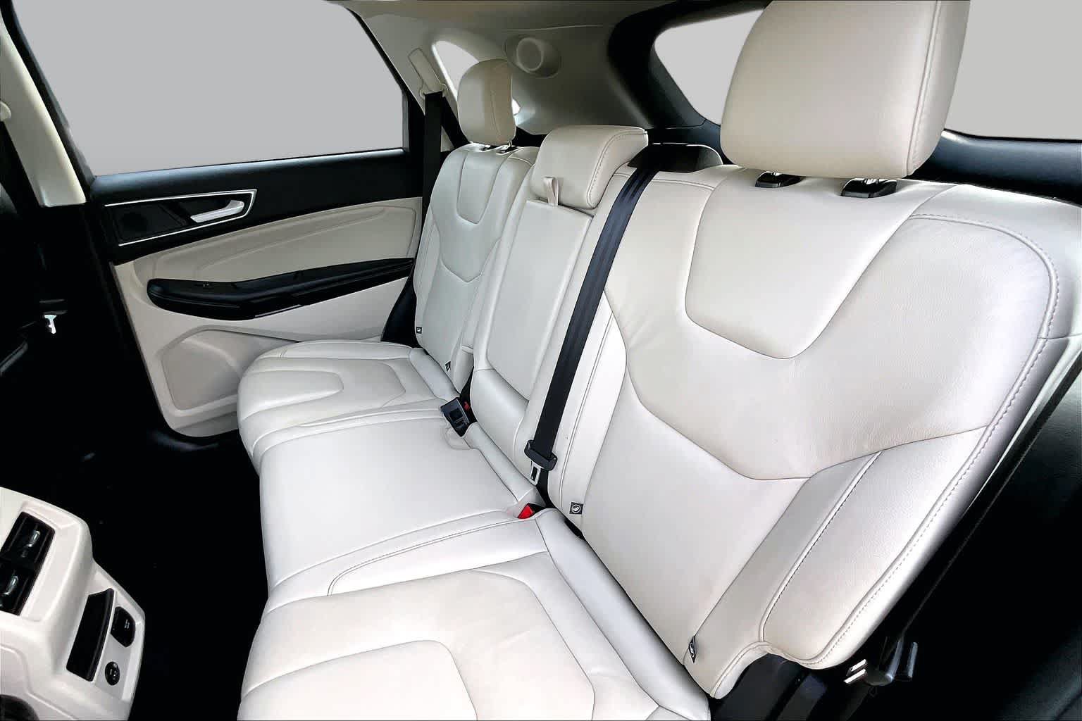 Certified 2021 Ford Edge Titanium FWD image 21