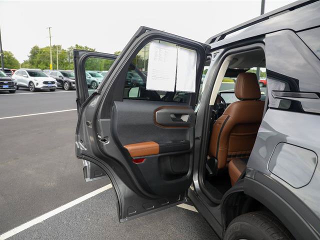 Certified 2025 Ford Bronco Sport Outer Banks w/ Outer Banks Tech Package+ AWD/4WD image 23