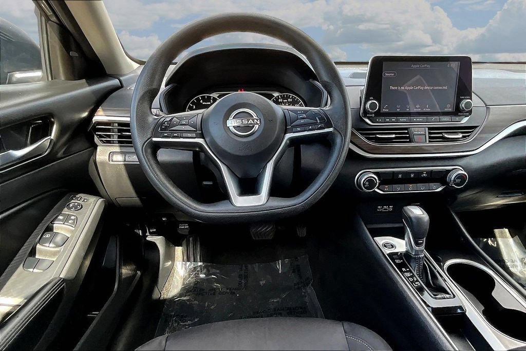 Used 2024 Nissan Altima 2.5 SV FWD image 10
