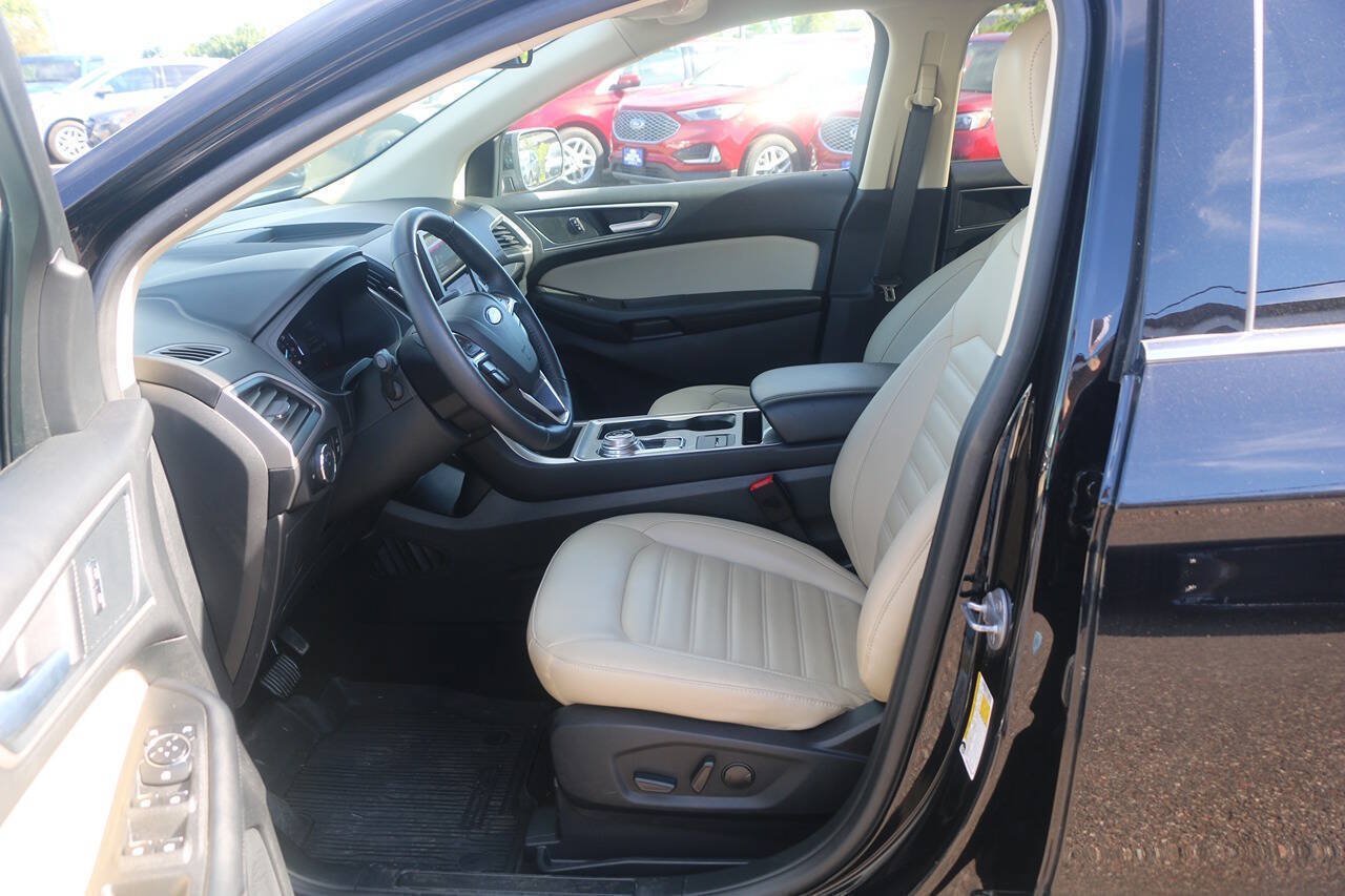 Certified 2024 Ford Edge SEL w/ Convenience Package AWD/4WD image 30