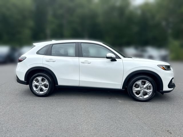 Used 2025 Honda HR-V LX image 9